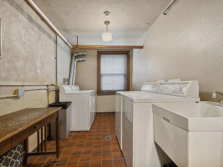 1204 Harmon Pl #10 — Photo 22
