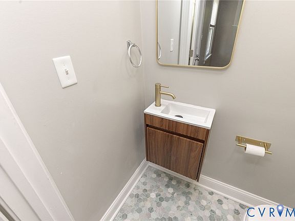 5th image of 1302 Mount Erin Dr