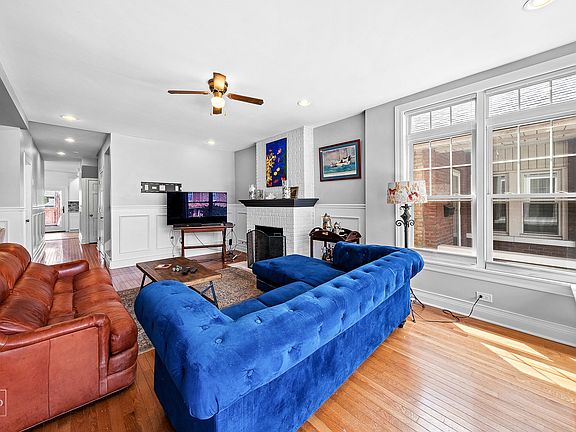 4th image of 4511 N Lowell Ave