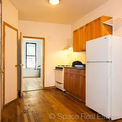 Rented by Space Real Estate | media 37