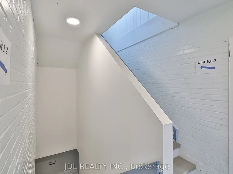 5 Sorauren Ave #7 — Photo 32