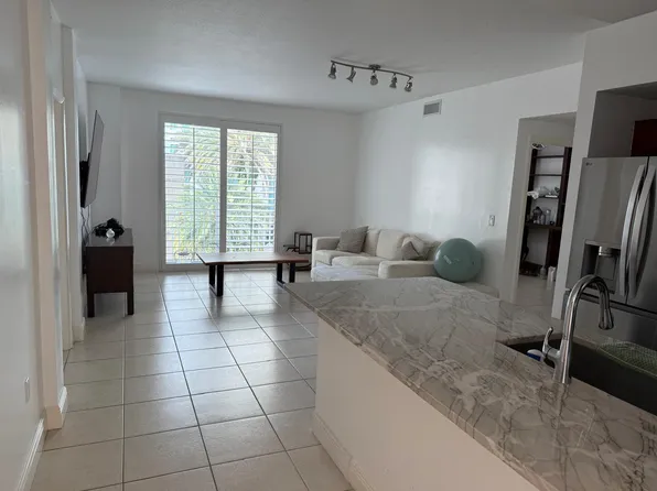 7275 SW 90th Way #G311, Miami, FL 33156