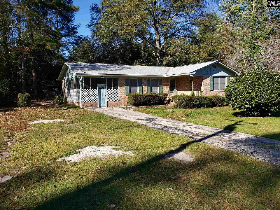 1st image of 90 Newport Dr