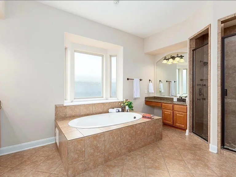 2207 Bayou Cove Ln — Photo 41