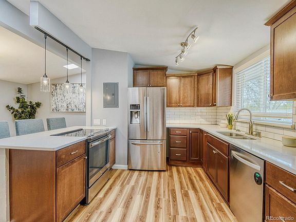 4th image of 7888 Applewood Lane