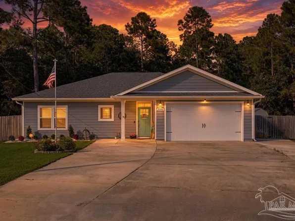 2096 Constitution Dr, Navarre, FL 32566