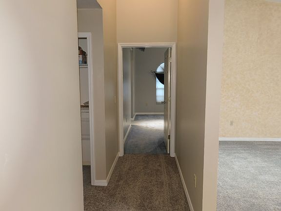 Hallway to bedrooms