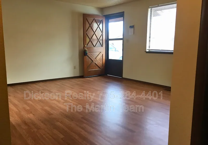 2 bed, 1.0 bath, 720 sqft, $1,595 — Photo 2