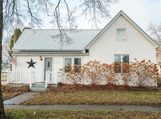 113 N Washington St, Clarksville, IA 50619
