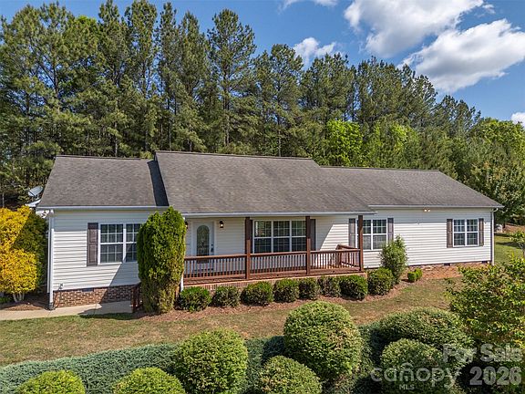5th image of 456 River Rd