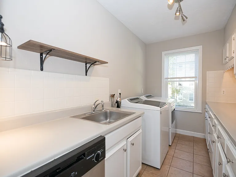 225 Ingleside Ave #2 — Photo 12