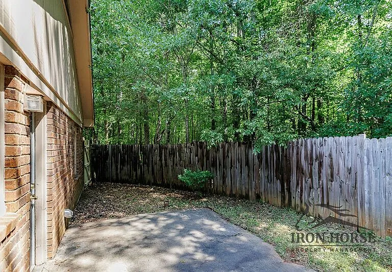 126 Greenwood Dr #A — Photo 15