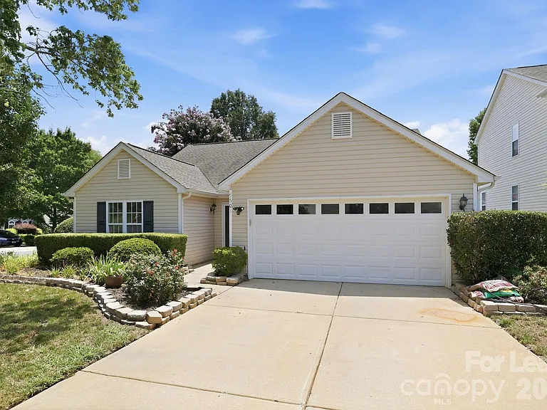9501 Constitution Hall Dr — Photo 2