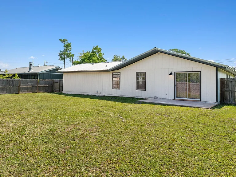 3111 Lanny Ln — Photo 17