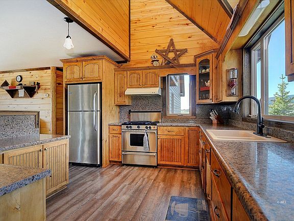 2nd image of 571 Dry Creek Dr