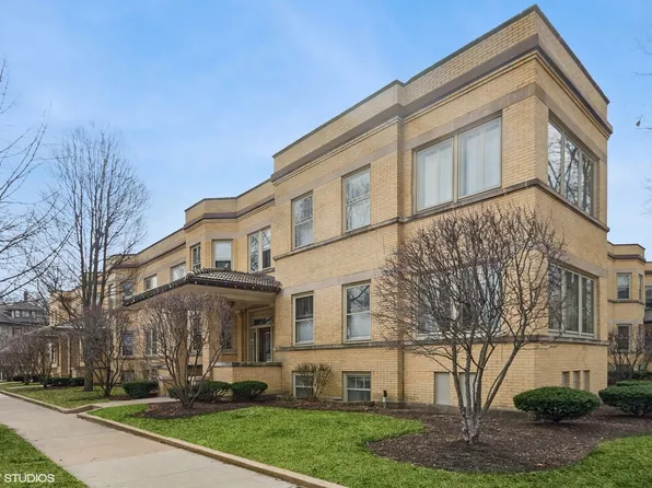 127 Pleasant St #G, Oak Park, IL 60302