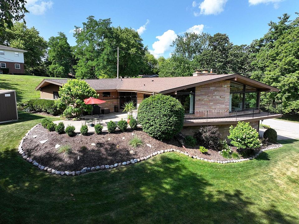 1st image of 410 Oak Hill ROAD