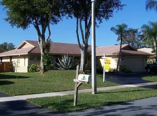 9080 NW 11th Ct, Plantation, FL 33322