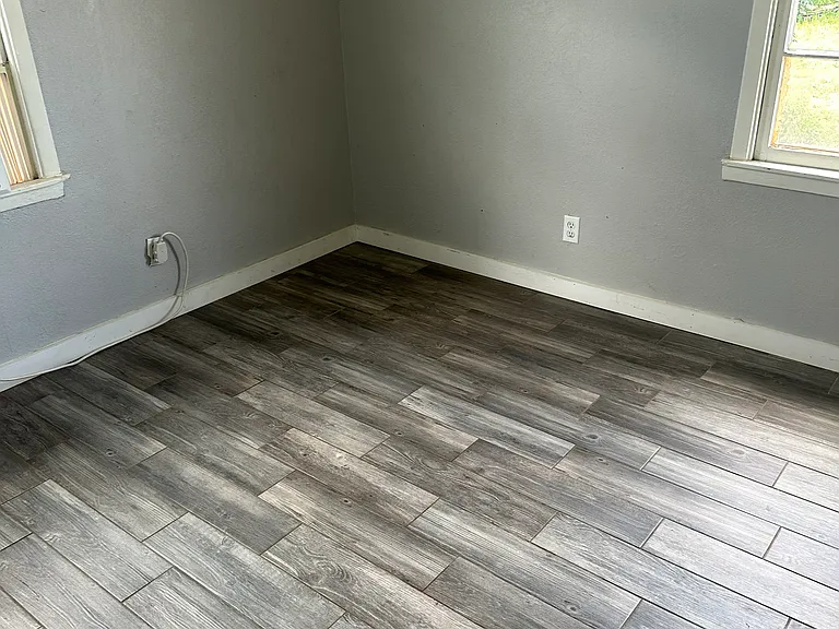 5361 Encino Rd — Photo 12