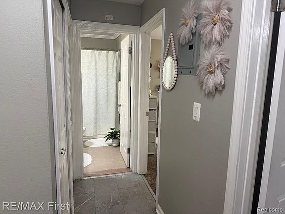 5th image of 11386 Canal Rd