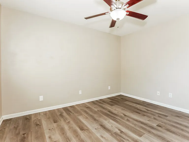 5330 E Fairfield St — Photo 12