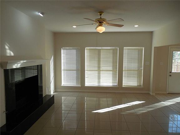 3rd image of 1408 Melody Ln