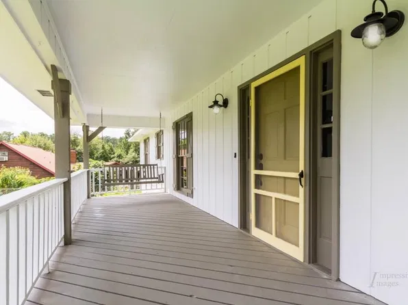 2793 Glen Echo Dr, Lizella, GA 31052