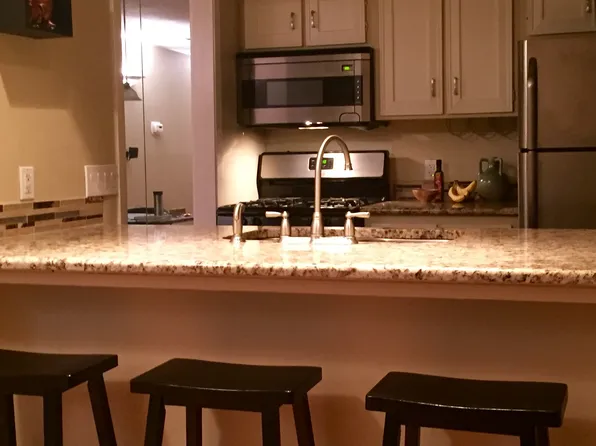 1240 Barton Hills Dr APT 201, Austin, TX 78704