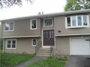 14 Calumet Ave, Johnston, RI 02919