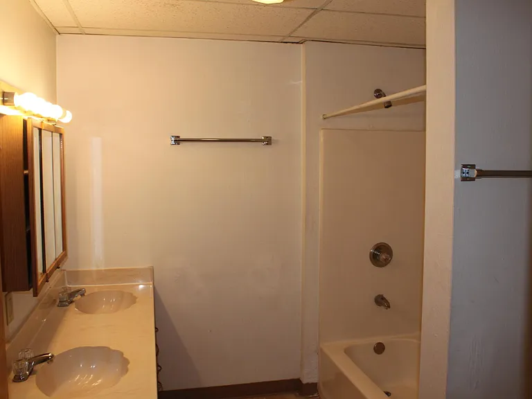 918 Main St #25 — Photo 13