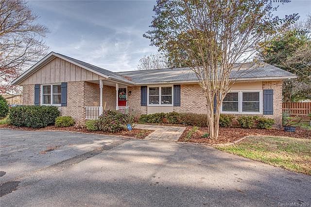 1st image of 312 Paradise Cir
