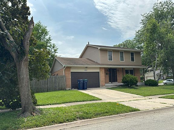 3rd image of 836 Rose Ln