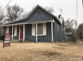 512 Locust St, Canadian, TX 79014