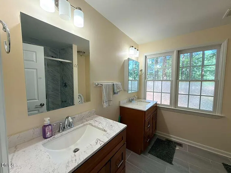109 E Seve Ct — Photo 26