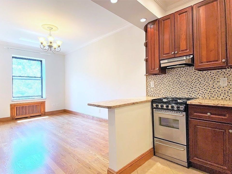 1st image of 157 W 76th St #3F