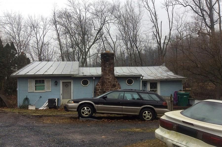 1st image of 860 C Rear Greenville Rd