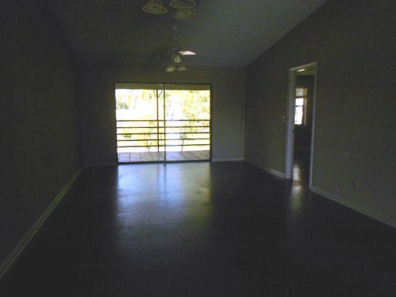 4th image of 1291 SE Parkview Pl APT I9