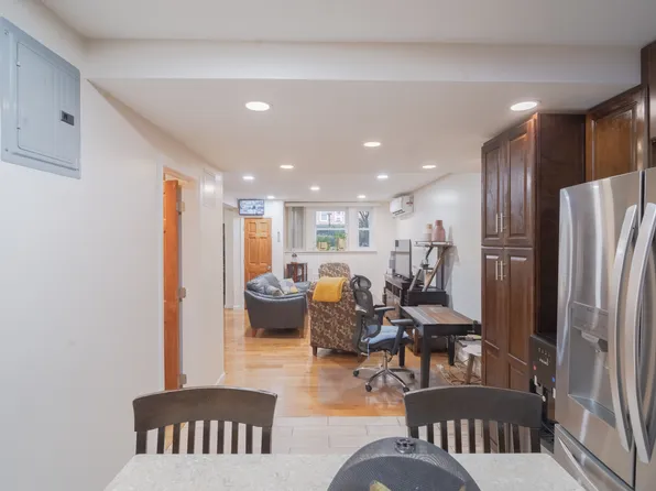 1390 Troy Avenue image 33 of 38