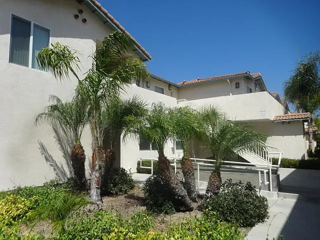1 bed, 535 sqft, $2,040 — Photo 2