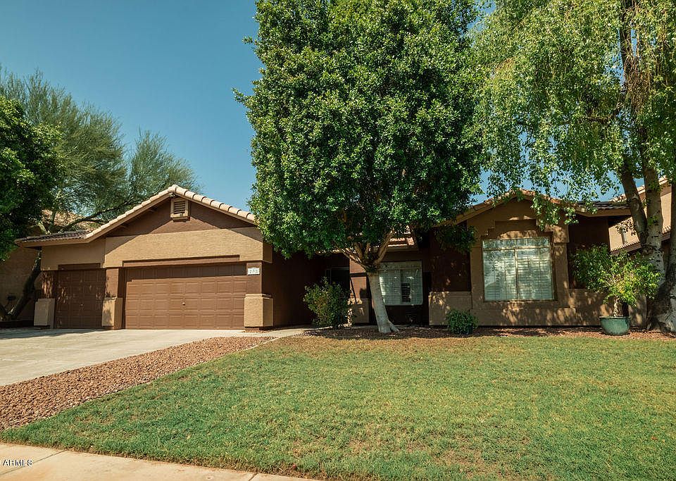 1st image of 238 E Palomino Ct