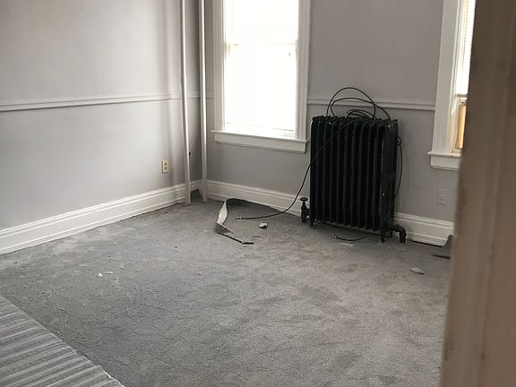 4th image of 31 Cuyler Ave