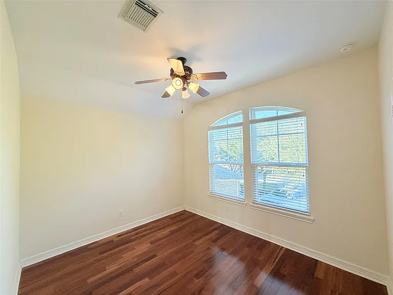 28015 Silverstream Ct — Photo 31