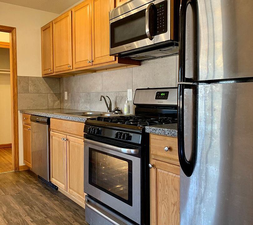 1st image of 625 E 18th St #8793986