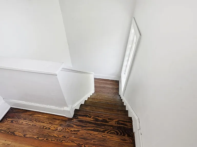682 Greenwood Ave — Photo 24