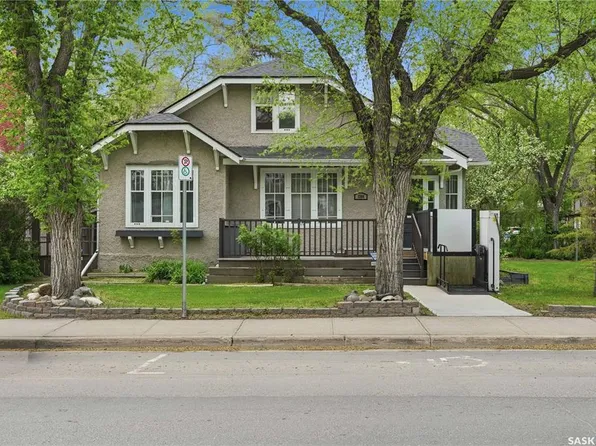 1706 15th AVENUE, Regina, SK S4P 0Z7