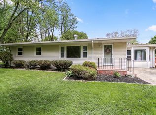 5649 Virginia Ave, Clarendon Hills, IL