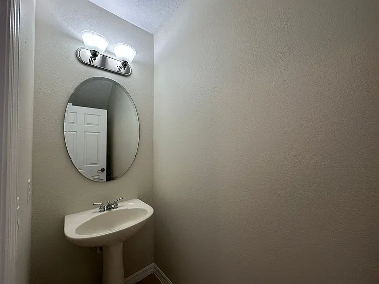 2023 Lacie Jo Ln — Photo 10