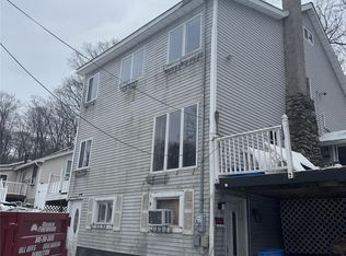 9 Sylvan Trl, Monroe, NY