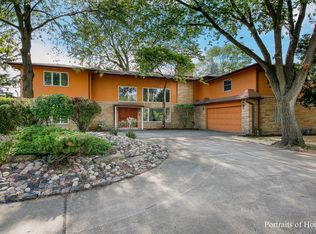 46 Woodland Dr, Oak Brook, IL 60523