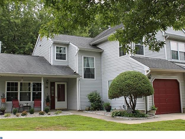 1st image of 35 Evergreen Dr